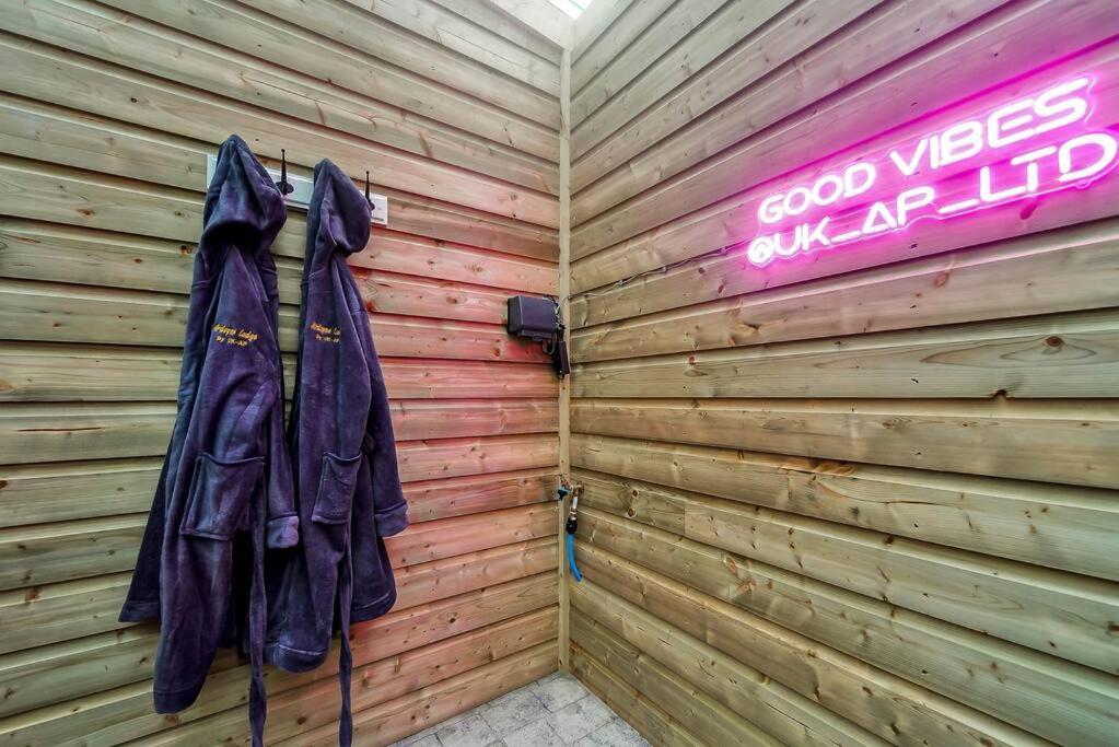 Ardoyne Lodge 'Sleeping 4 Guests' Belfast Eksteriør billede